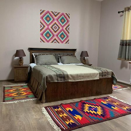 Hotel Al-Rajabiy Tashkent Esterno foto